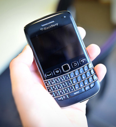 http://www.blackberrys.ru/upload/2011/12/blackberry-bold-9790-hands-on.jpg