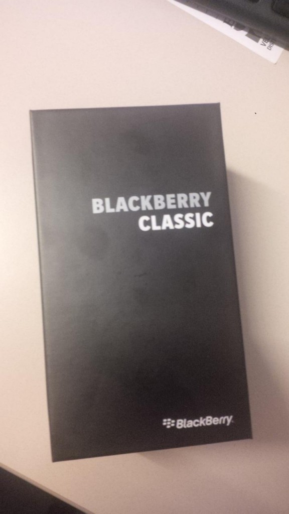 BlackBerry-Classic-Box-1-576x1024